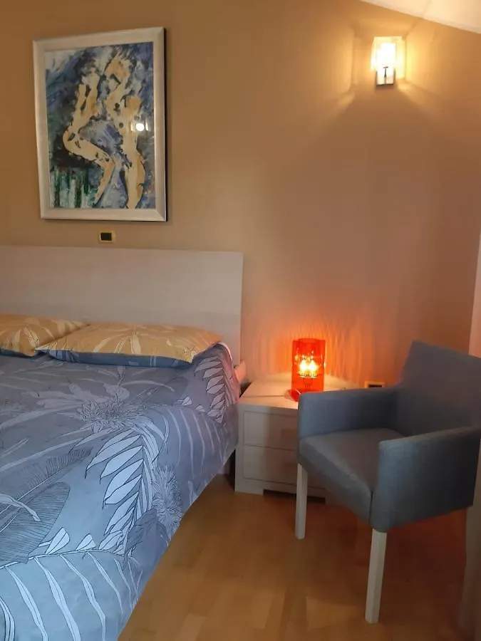 Apartment Charming Sunshine Home Pula