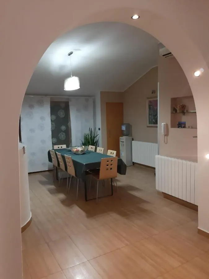 Apartment Charming Sunshine Home Pula